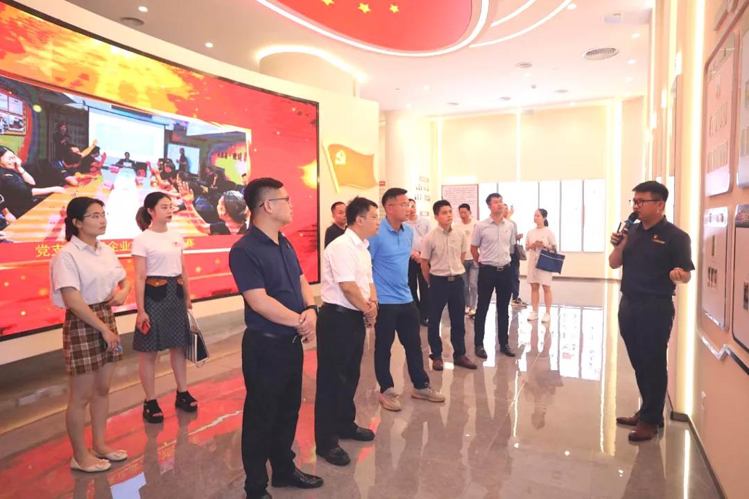 紅色中庭 | 市委組織部研究室到集團(tuán)講黨史，搭橋梁，促黨建